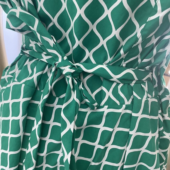 Boden Green Geo Faux Wrap Dress Sz 14 Green Short Sleeve Tradwife Preppy - Picture 8 of 14